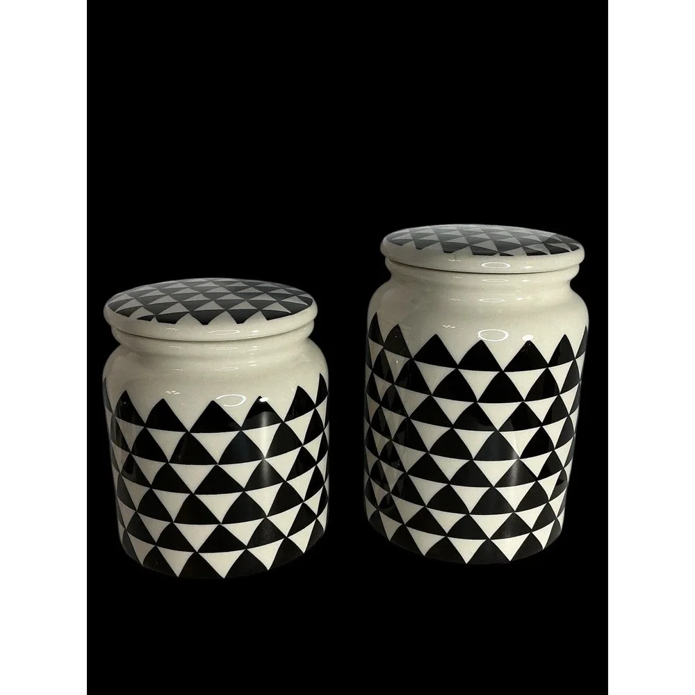 Thyme & Table Medallion Stoneware 4 Piece Canister Set Black/Off White Triangle